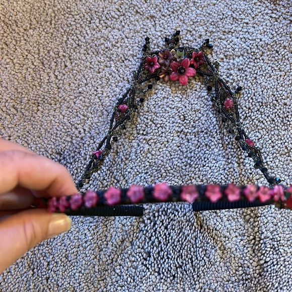 Flower chain headband - Picture 8 of 12